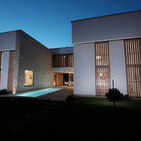 Vacay 2in1 Unique With Private Pool Fiorini