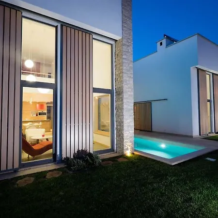 Vacay 2in1 Unique With Private Pool فيلة *